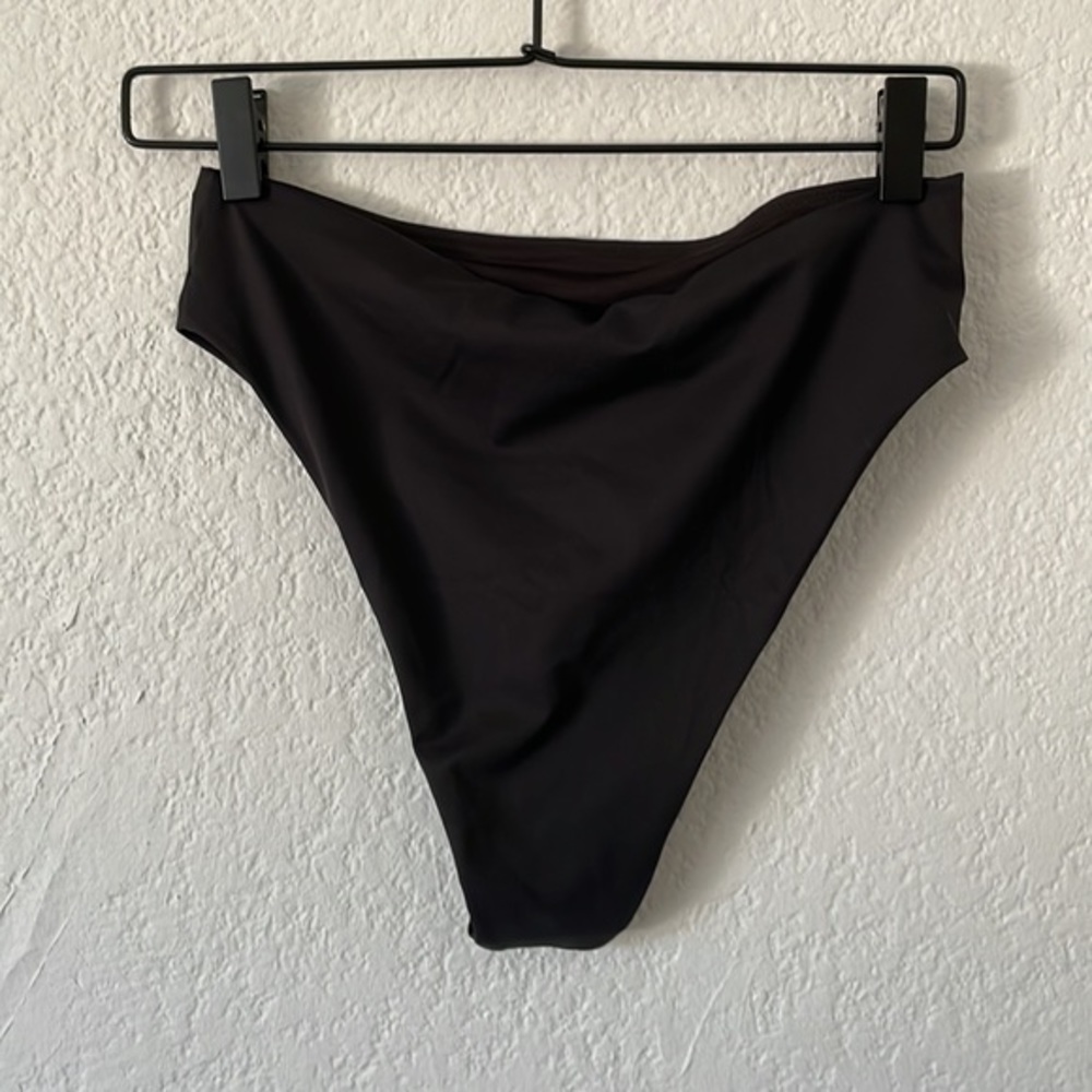 Skims Bikini Set - Picture 5 of 5